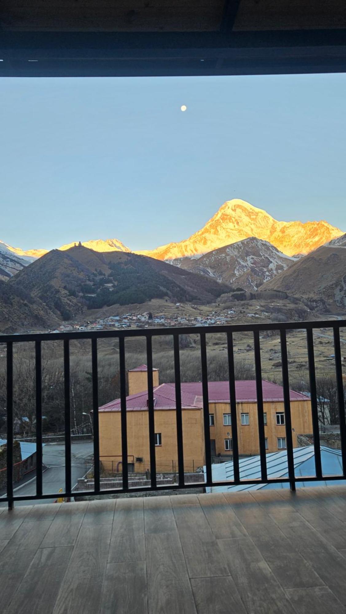 Best View Kazbegi Номер фото